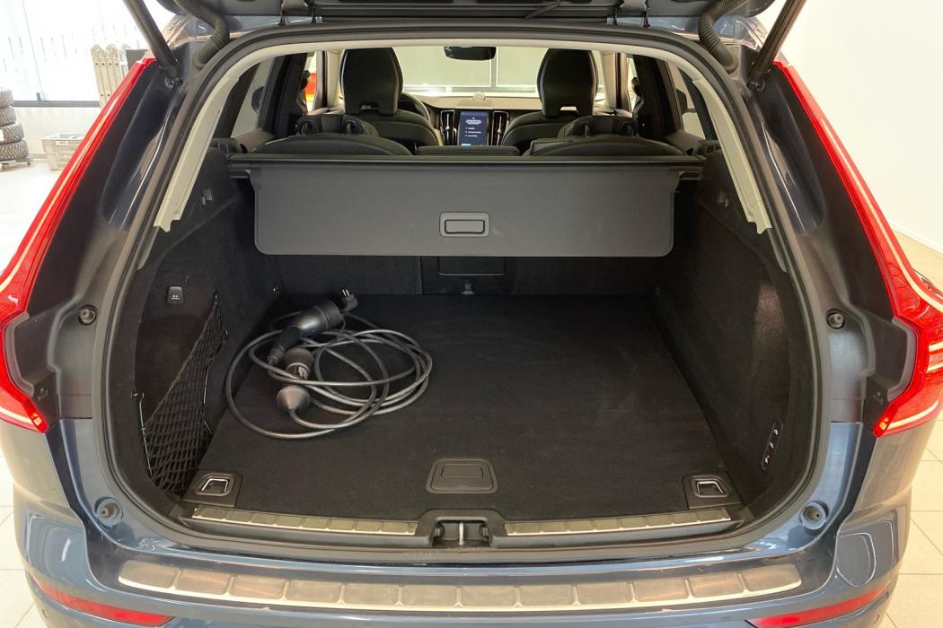 VOLVO XC60 2022