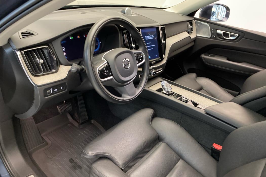 VOLVO XC60 2022