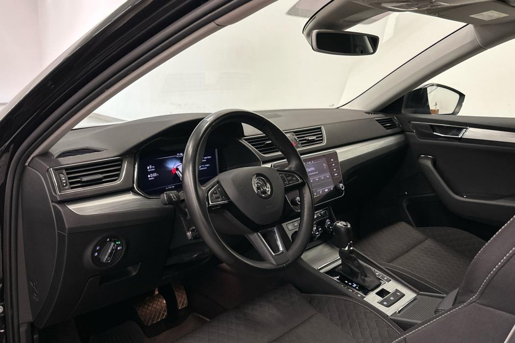 SKODA SUPERB COMBI 2020
