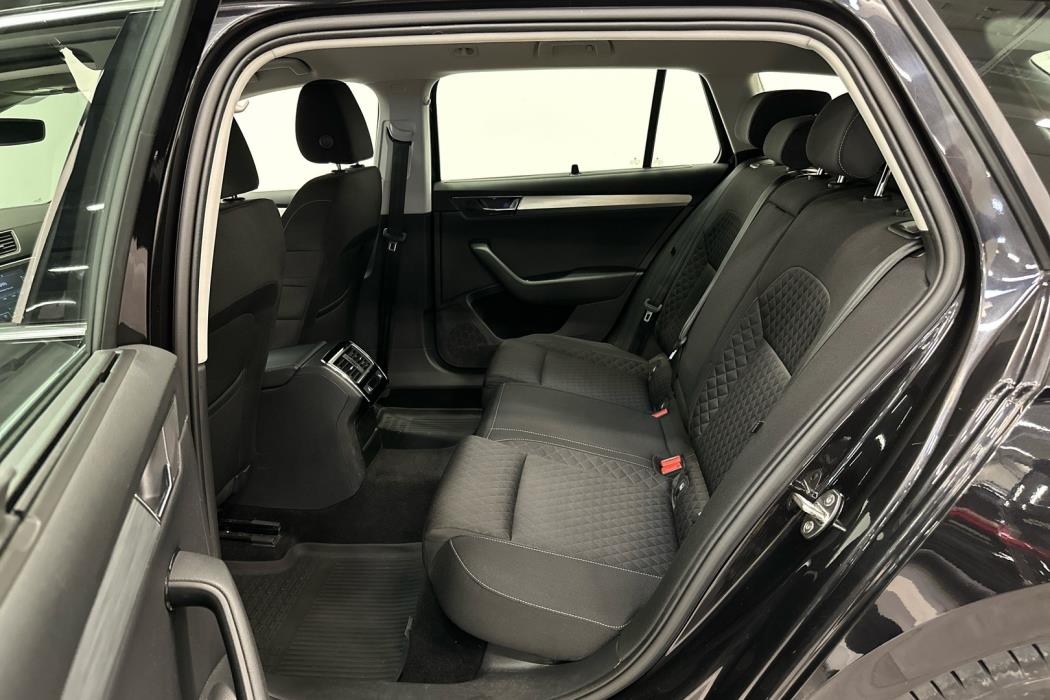 SKODA SUPERB COMBI 2020