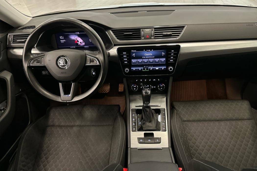 SKODA SUPERB COMBI 2020