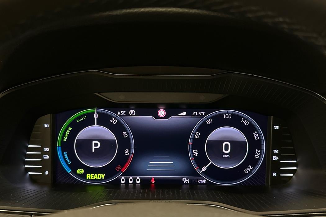 SKODA SUPERB COMBI 2020