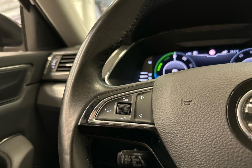 SKODA SUPERB COMBI 2020