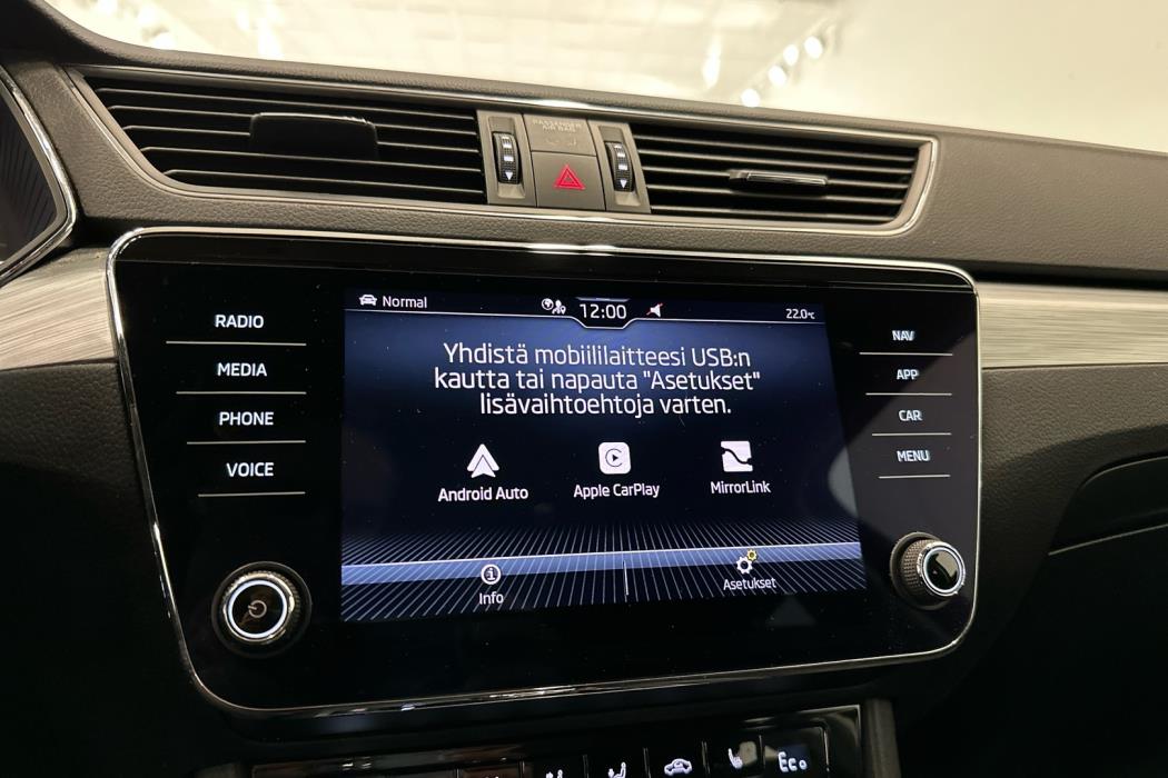 SKODA SUPERB COMBI 2020