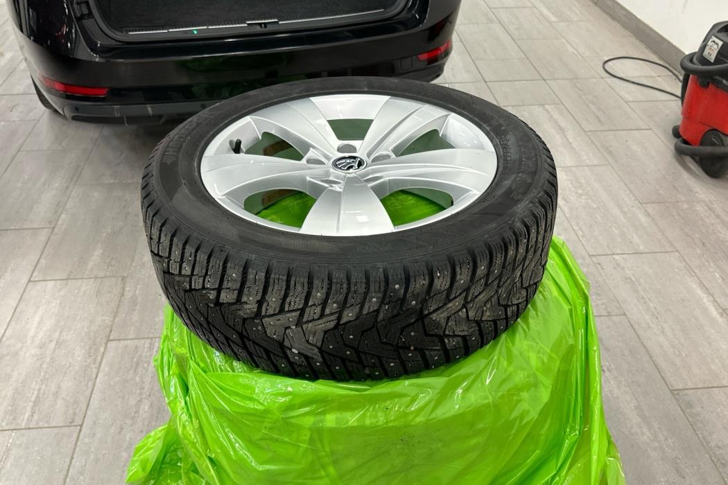 SKODA SUPERB COMBI 2020