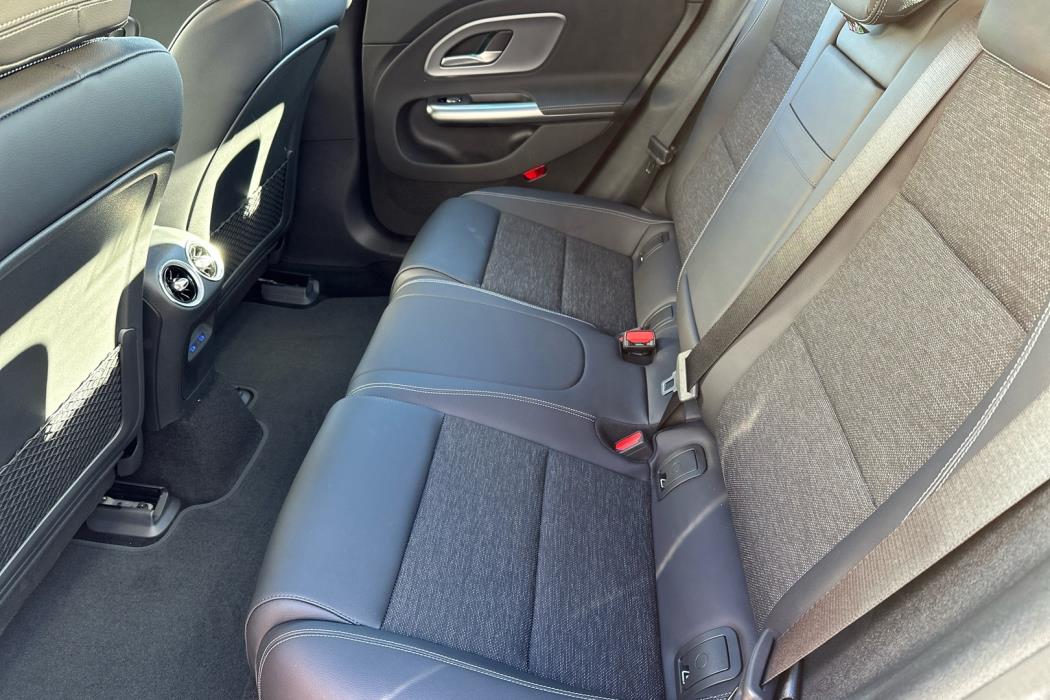 MERCEDES-BENZ CLA 2025