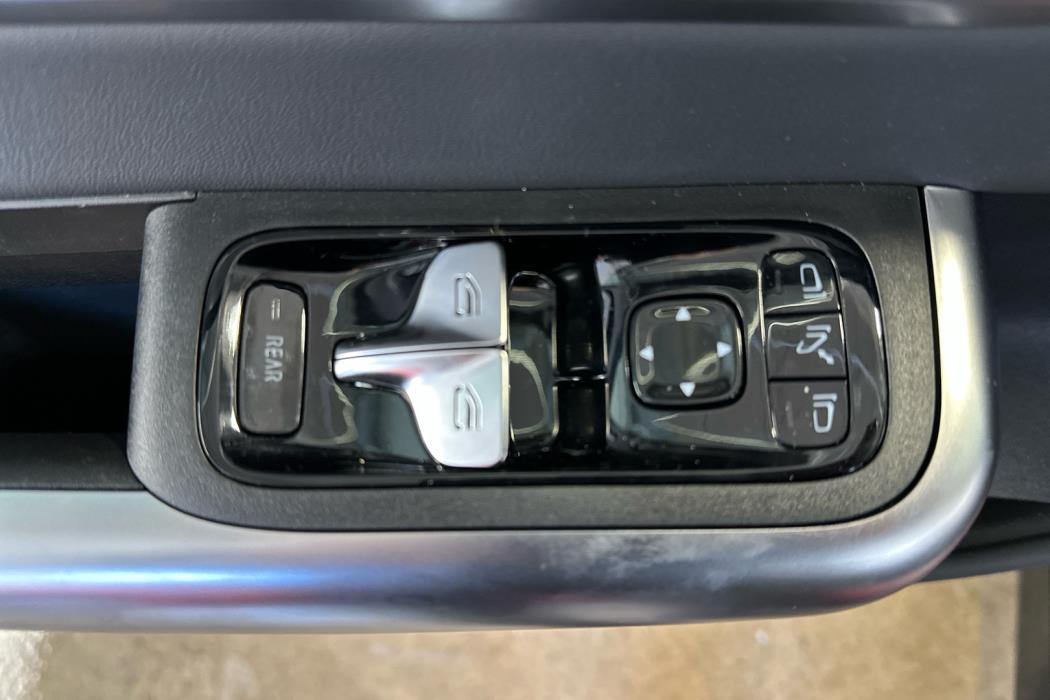 MERCEDES-BENZ CLA 2025