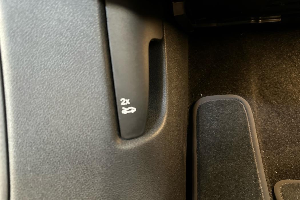 MERCEDES-BENZ CLA 2025