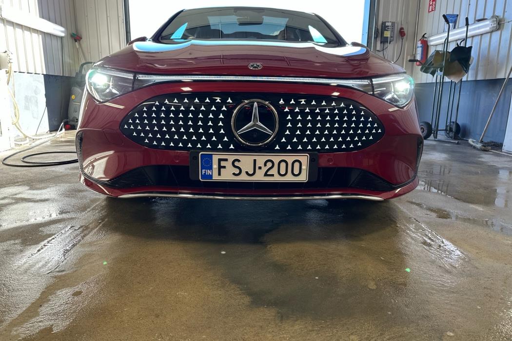MERCEDES-BENZ CLA 2025