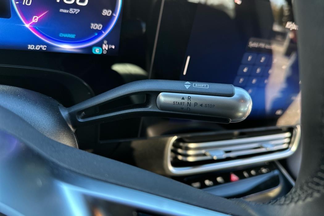MERCEDES-BENZ CLA 2025
