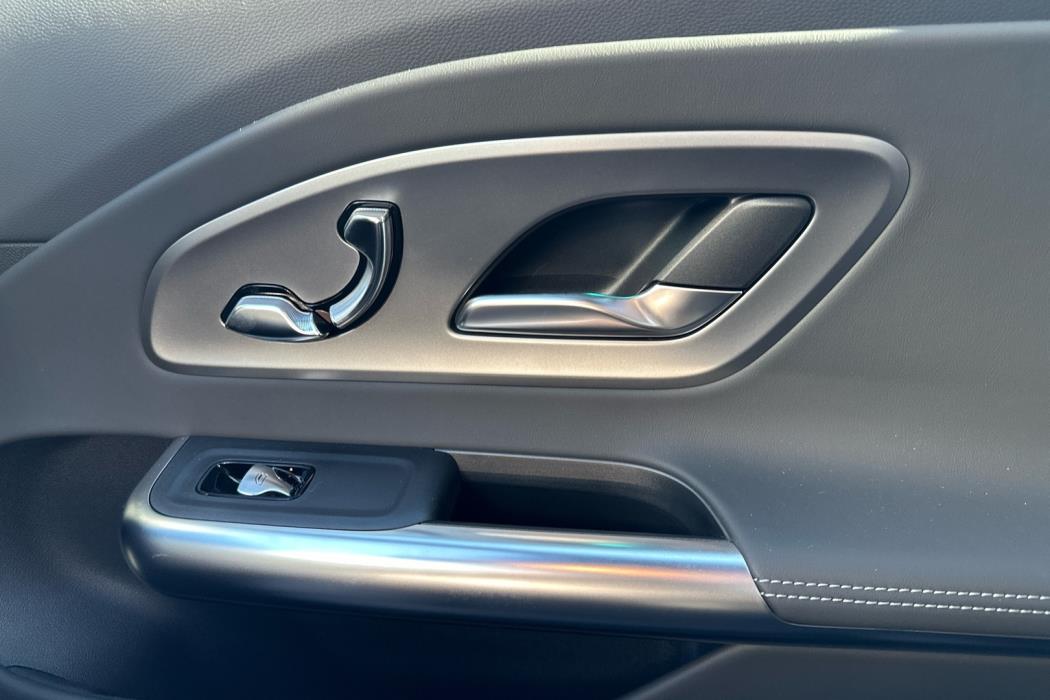 MERCEDES-BENZ CLA 2025