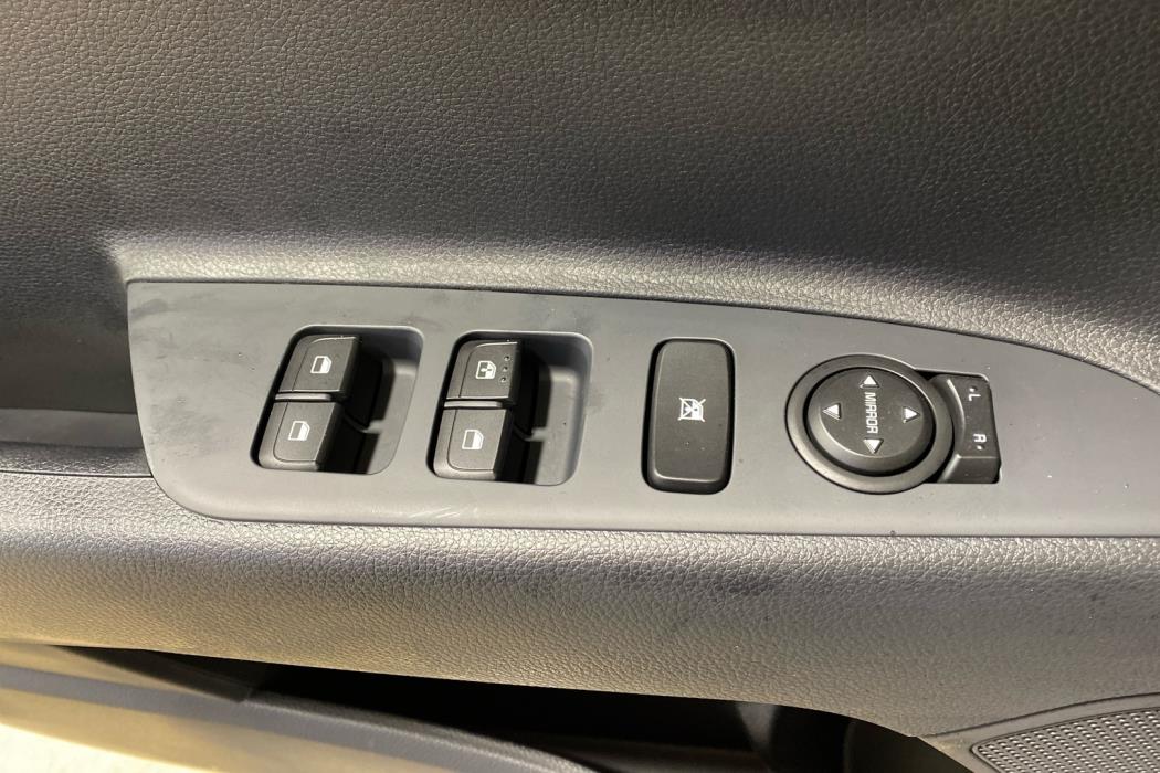 KIA STONIC 2024