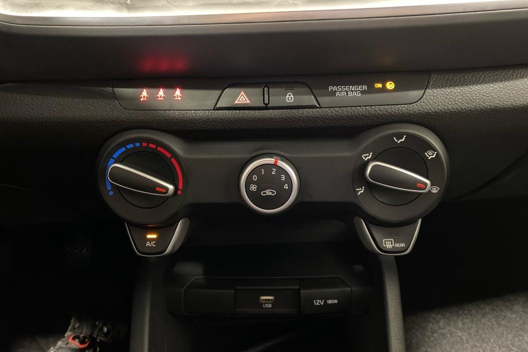 KIA STONIC 2024