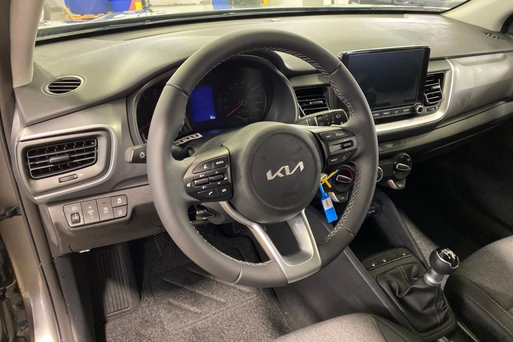 KIA STONIC 2024