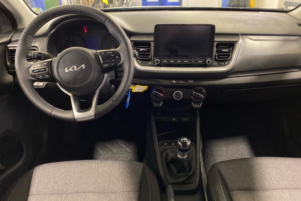 KIA STONIC 2024