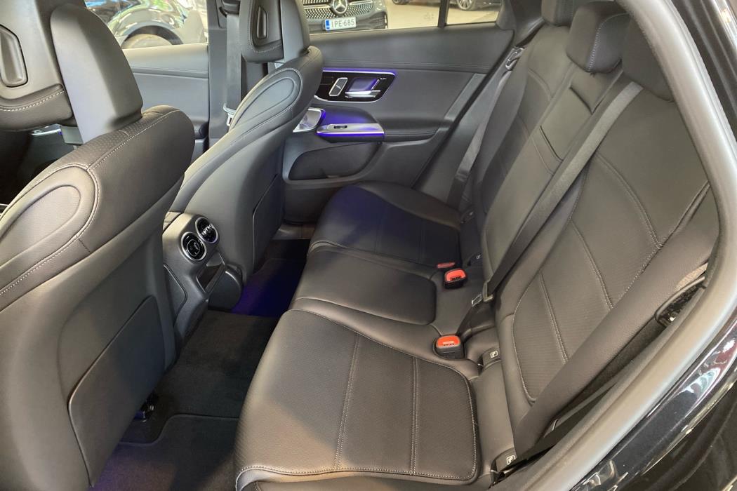 MERCEDES-BENZ GLC 2025