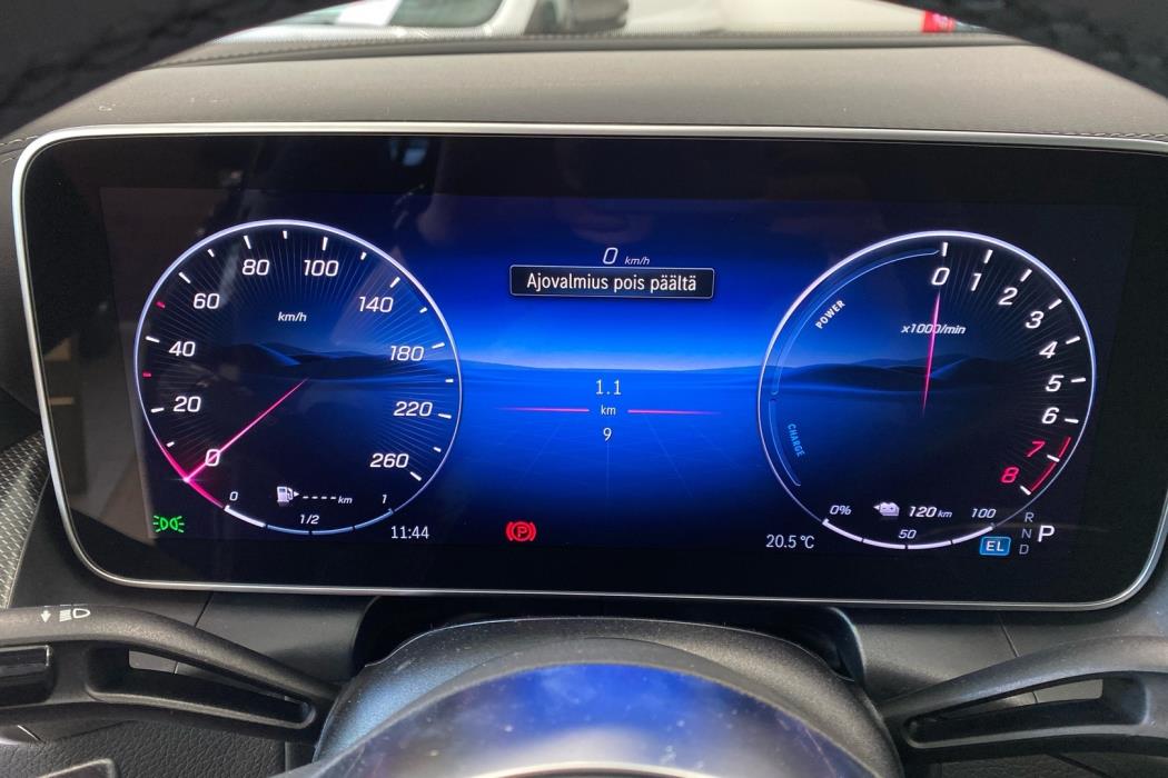 MERCEDES-BENZ GLC 2025