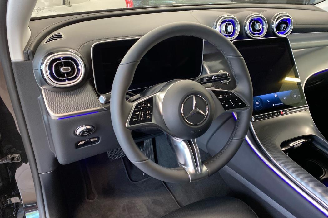 MERCEDES-BENZ GLC 2025