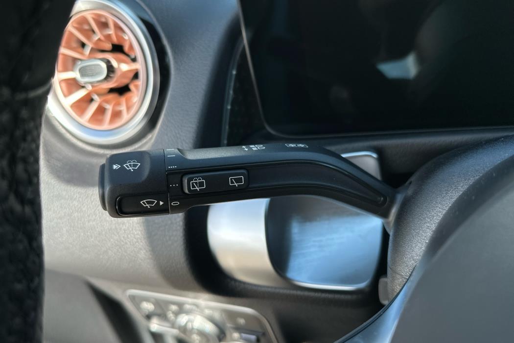 MERCEDES-BENZ EQB 2024