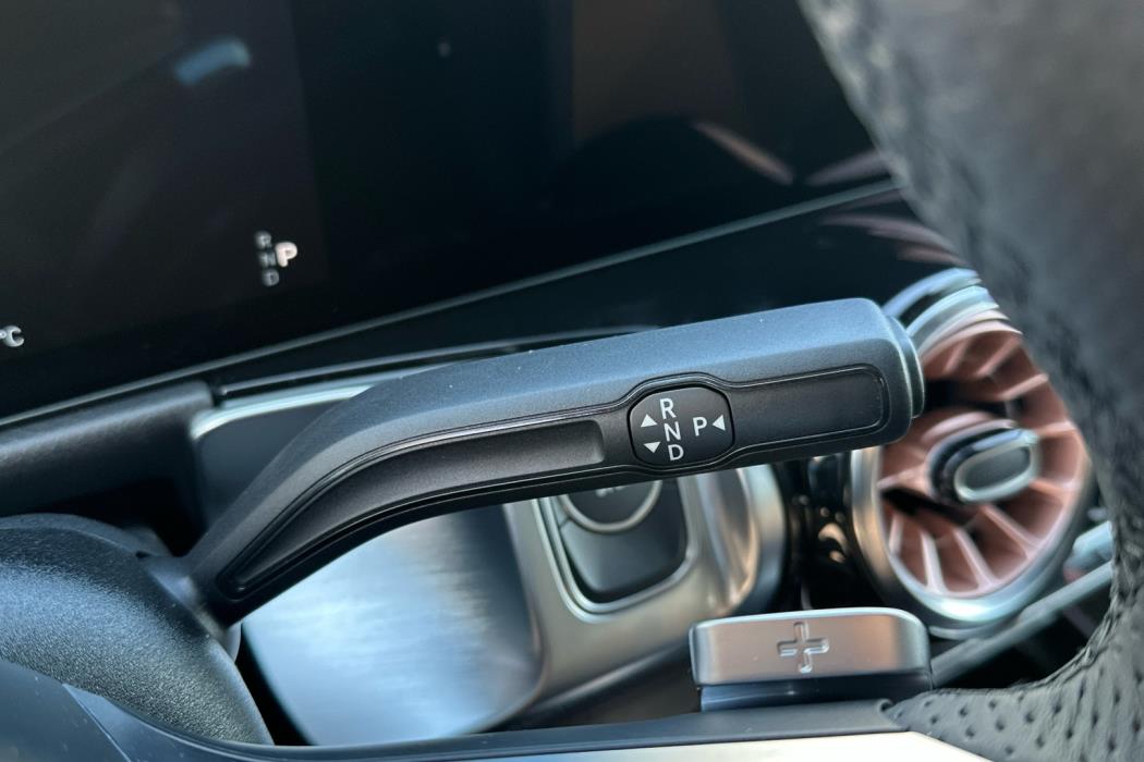 MERCEDES-BENZ EQB 2024