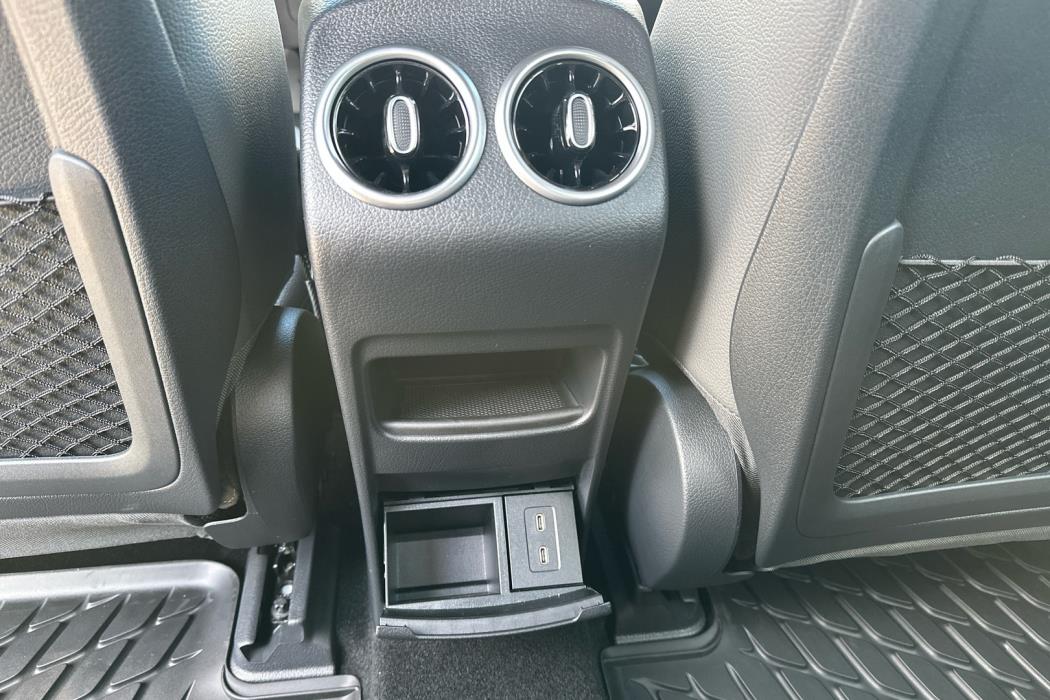 MERCEDES-BENZ EQB 2024