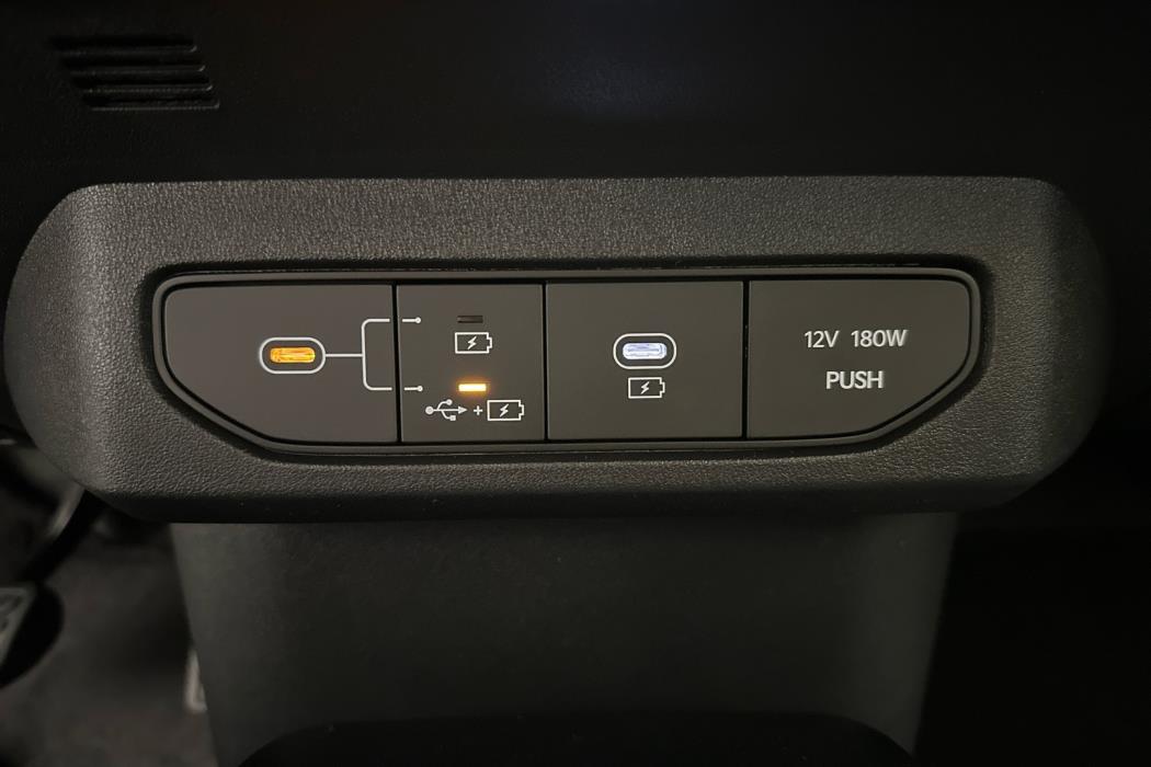KIA EV4 2026
