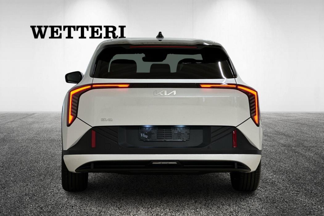KIA EV4 2026