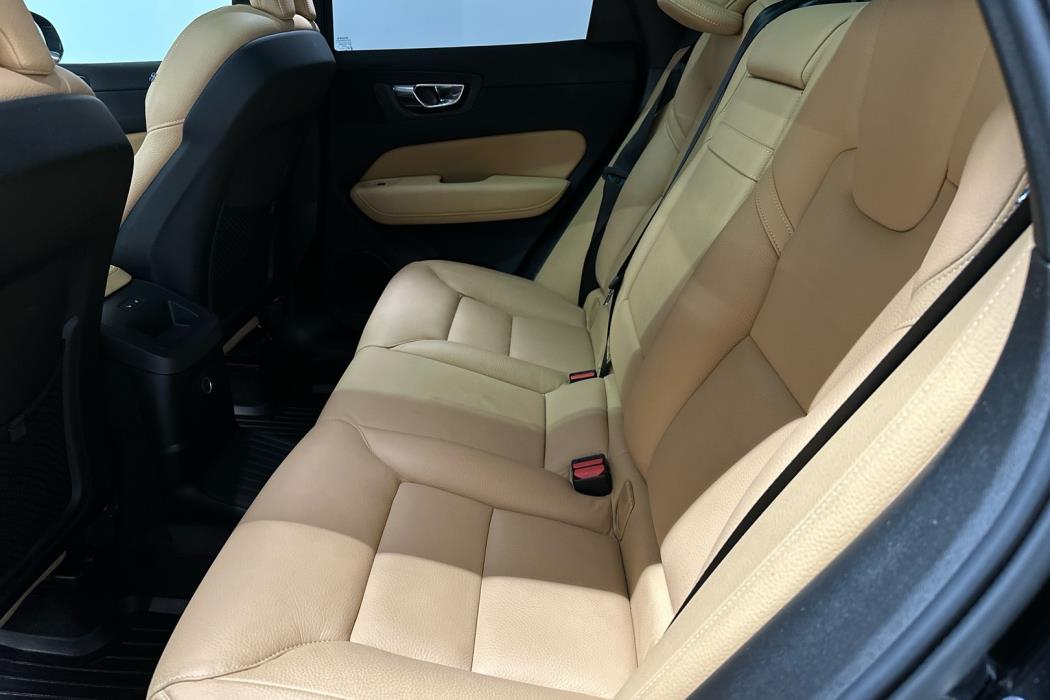 VOLVO XC60 2020