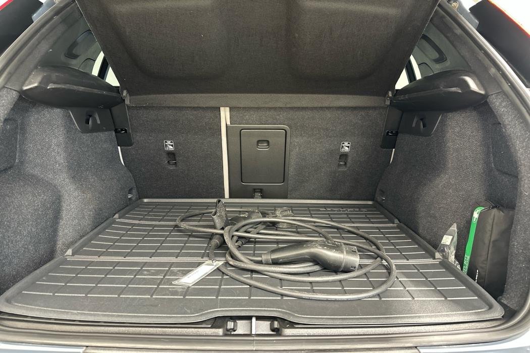VOLVO XC40 2024