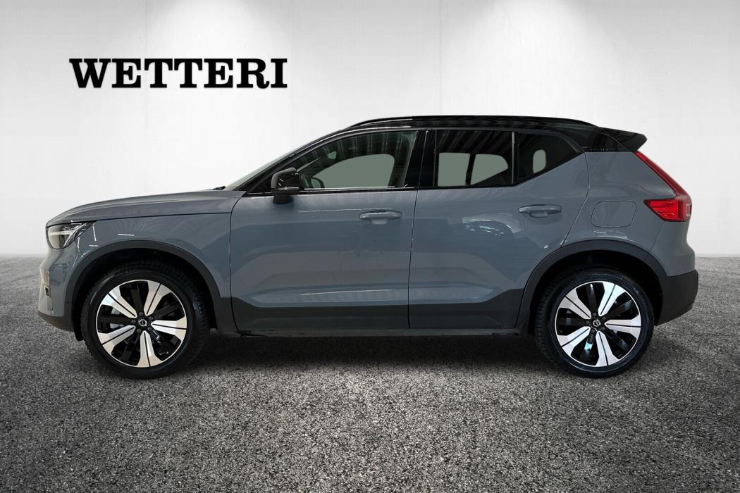 VOLVO XC40 2024