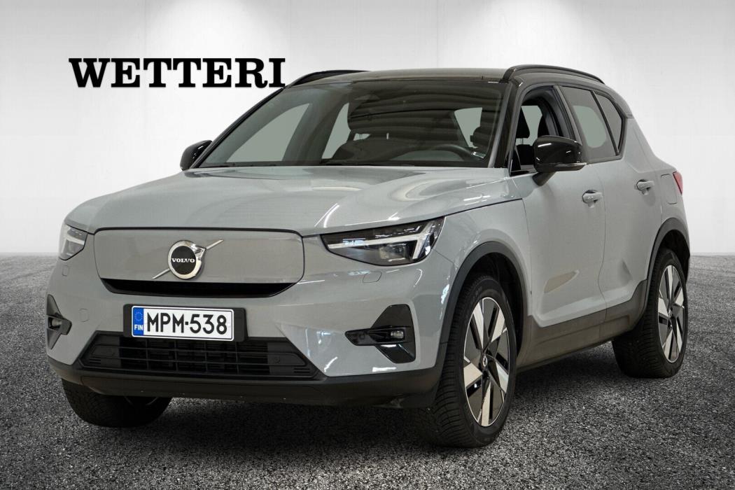 VOLVO XC40 2024