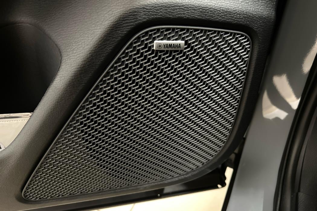 MITSUBISHI Outlander 2025