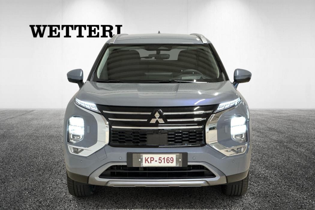 MITSUBISHI Outlander 2025