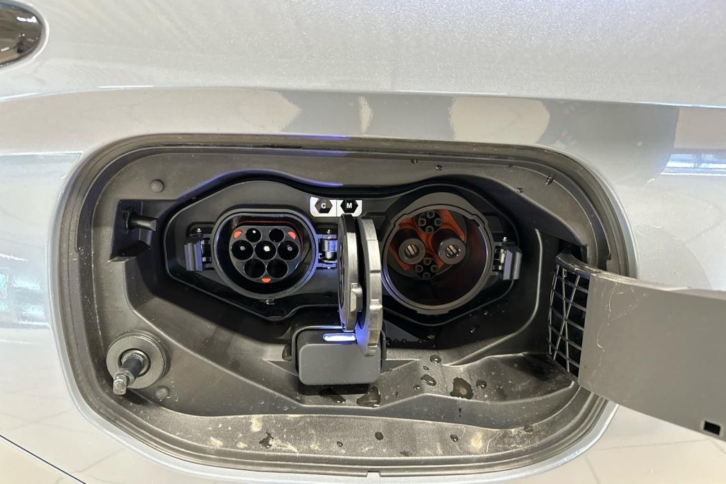 MITSUBISHI Outlander 2025