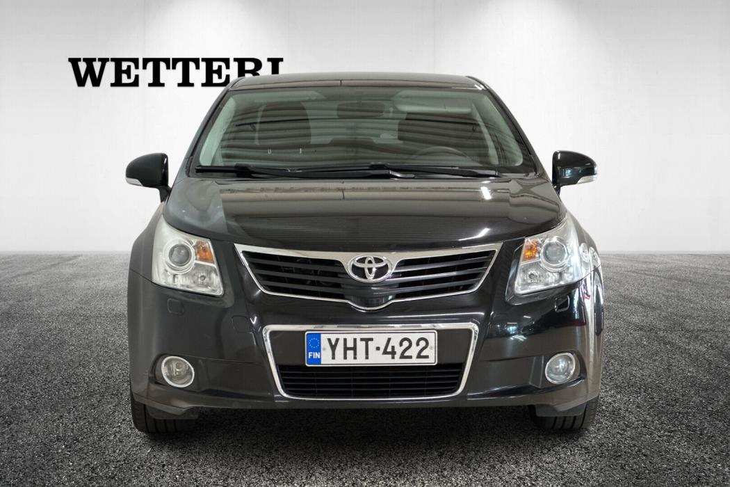 TOYOTA Avensis 2011