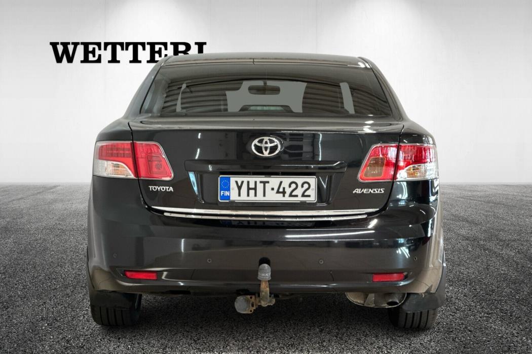 TOYOTA Avensis 2011
