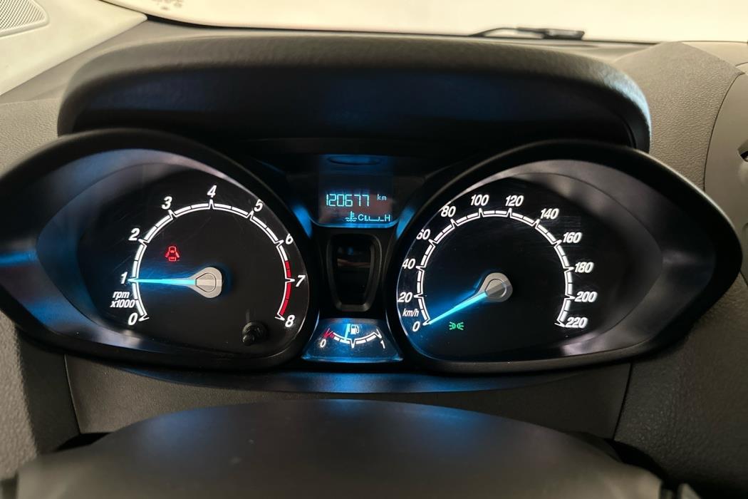 FORD Transit Courier 2015