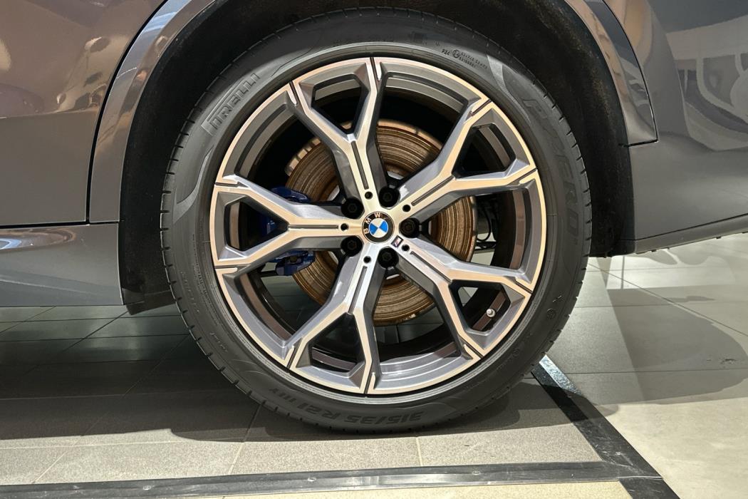 BMW X5 2021