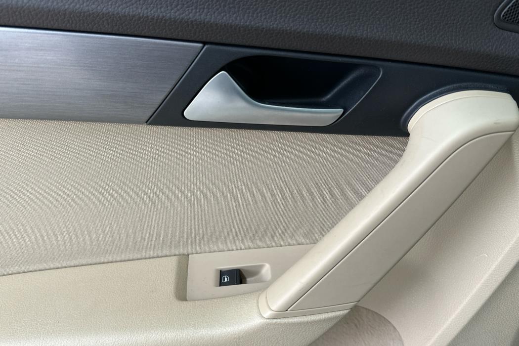 VOLKSWAGEN Passat 2014