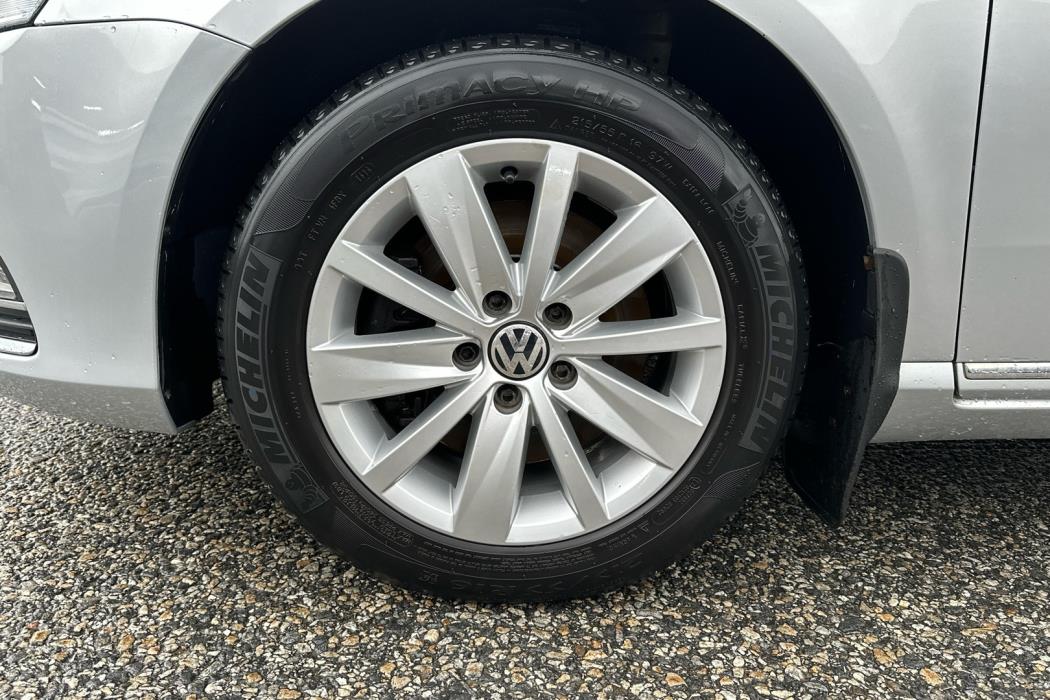 VOLKSWAGEN Passat 2014
