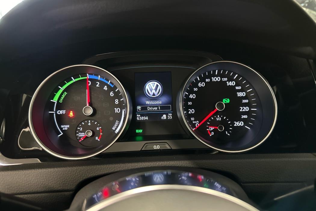 VOLKSWAGEN Golf 2020