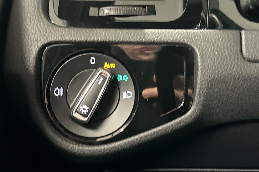 VOLKSWAGEN Golf 2020