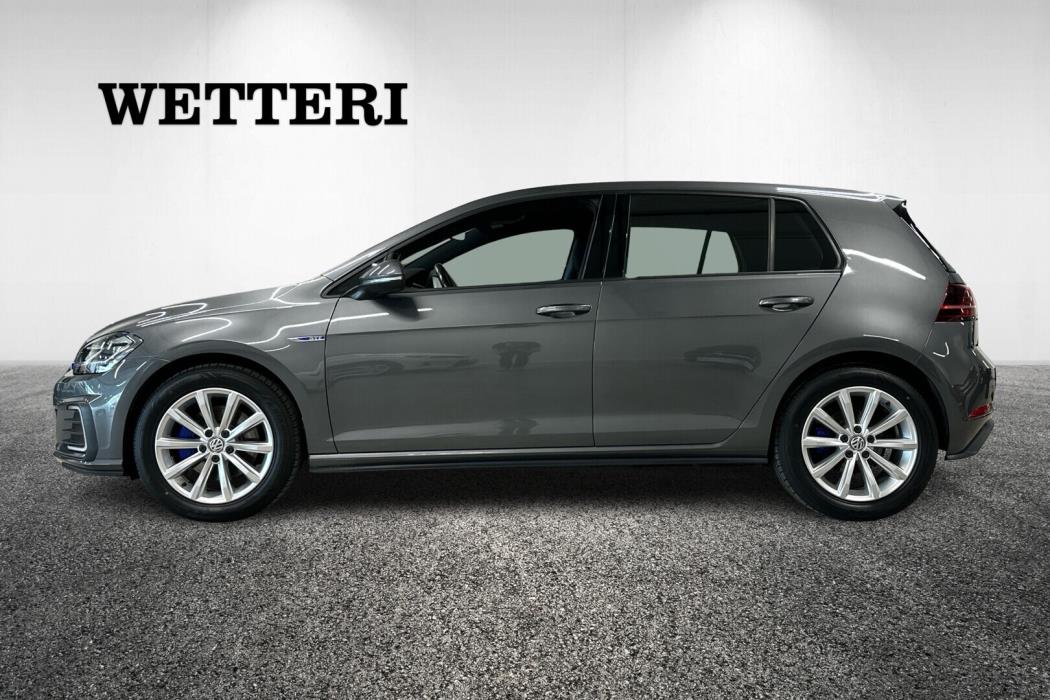 VOLKSWAGEN Golf 2020