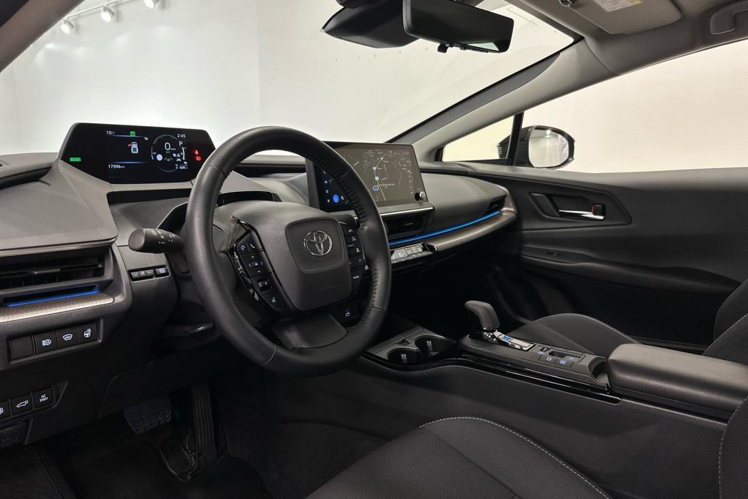 TOYOTA Prius Plug-in 2023