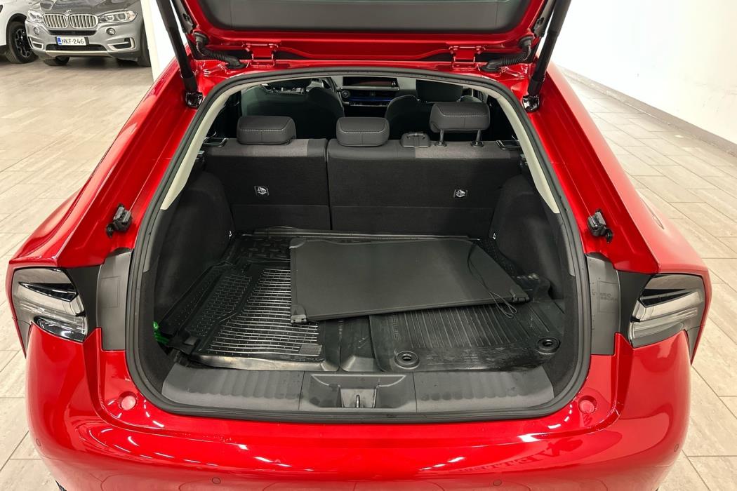 TOYOTA Prius Plug-in 2023