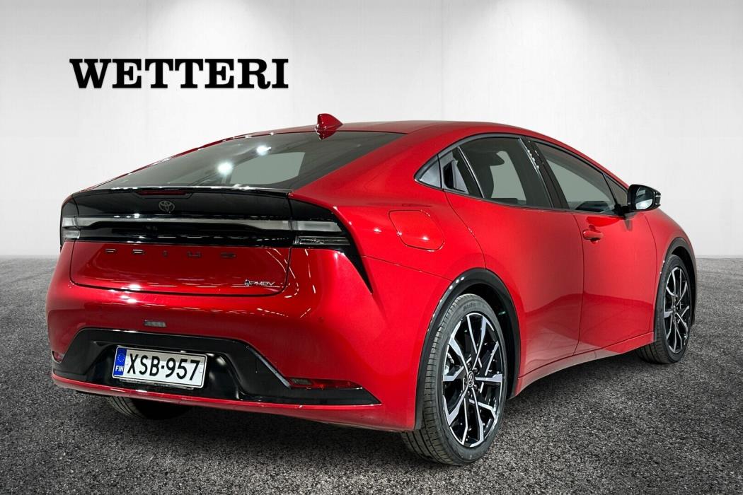 TOYOTA Prius Plug-in 2023