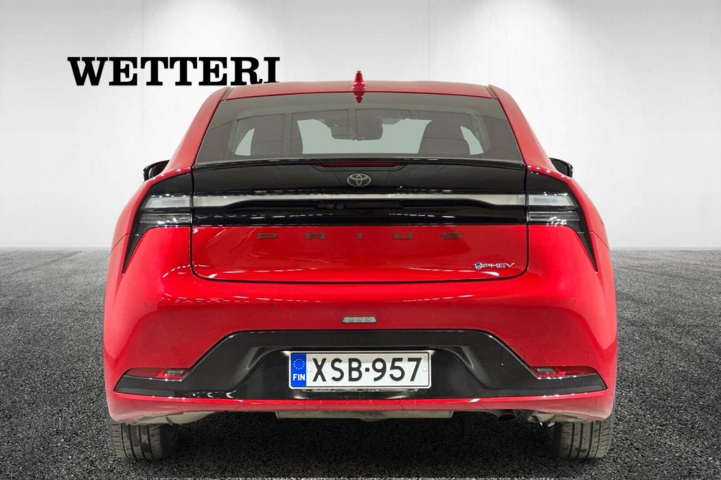 TOYOTA Prius Plug-in 2023