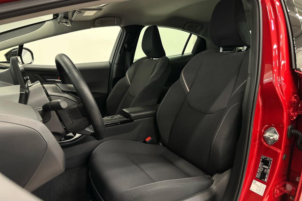 TOYOTA Prius Plug-in 2023