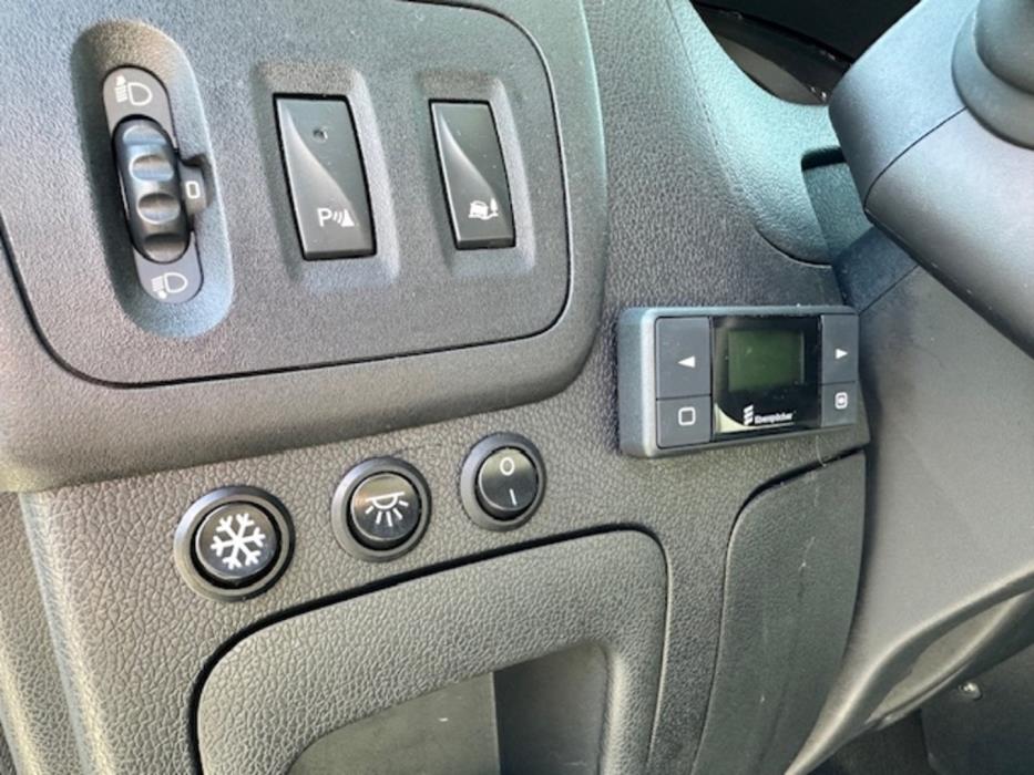 NISSAN NV400 2019