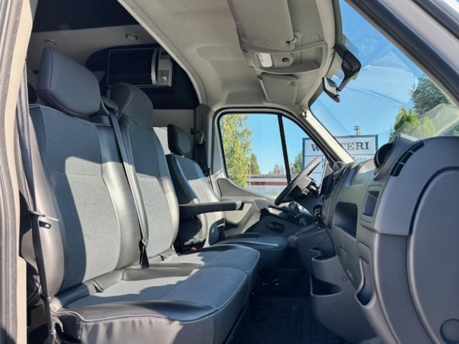 NISSAN NV400 2019